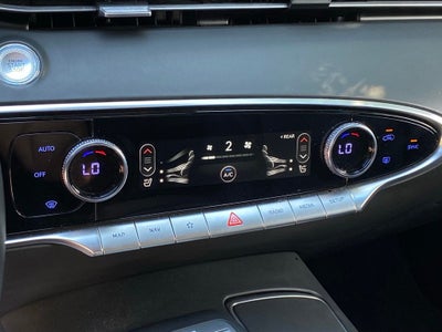2025 Genesis GV70 2.5T