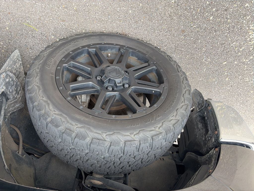 2018 Toyota Tundra SR5 5.7L V8 CLEAN CARFAX, BFGoodrich A/T Tires