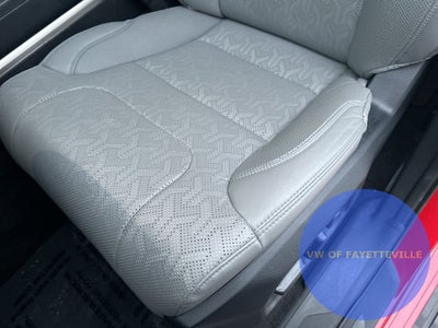 2024 Toyota Sequoia SR5 LEATHER ROOF 4x4 8 Passenger, 1 OWNER CLEAN CARFAX