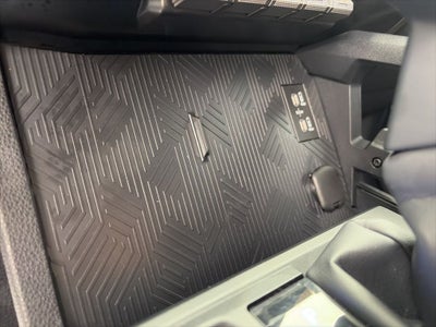 2025 Toyota 4Runner SR5 CLEAN 1 OWNER CARFAX 4WD AND CUSTOM LEATHER