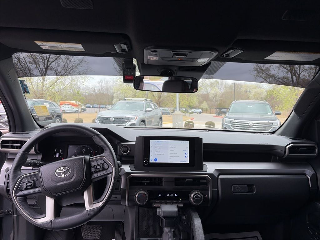 2025 Toyota 4Runner SR5 CLEAN 1 OWNER CARFAX 4WD AND CUSTOM LEATHER