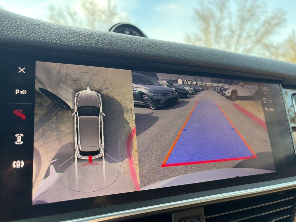 2023 Porsche Cayenne Platinum Edition