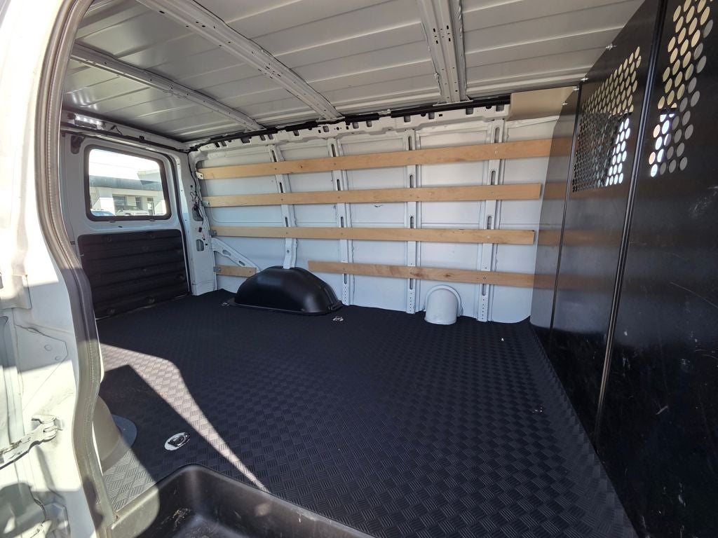 2024 Chevrolet Express 2500 Work Van Cargo