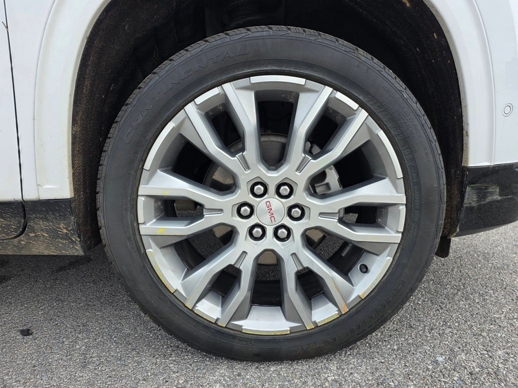 2024 GMC Acadia Denali