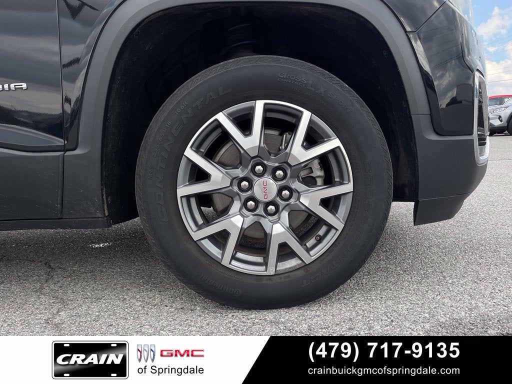 2023 GMC Acadia SLT