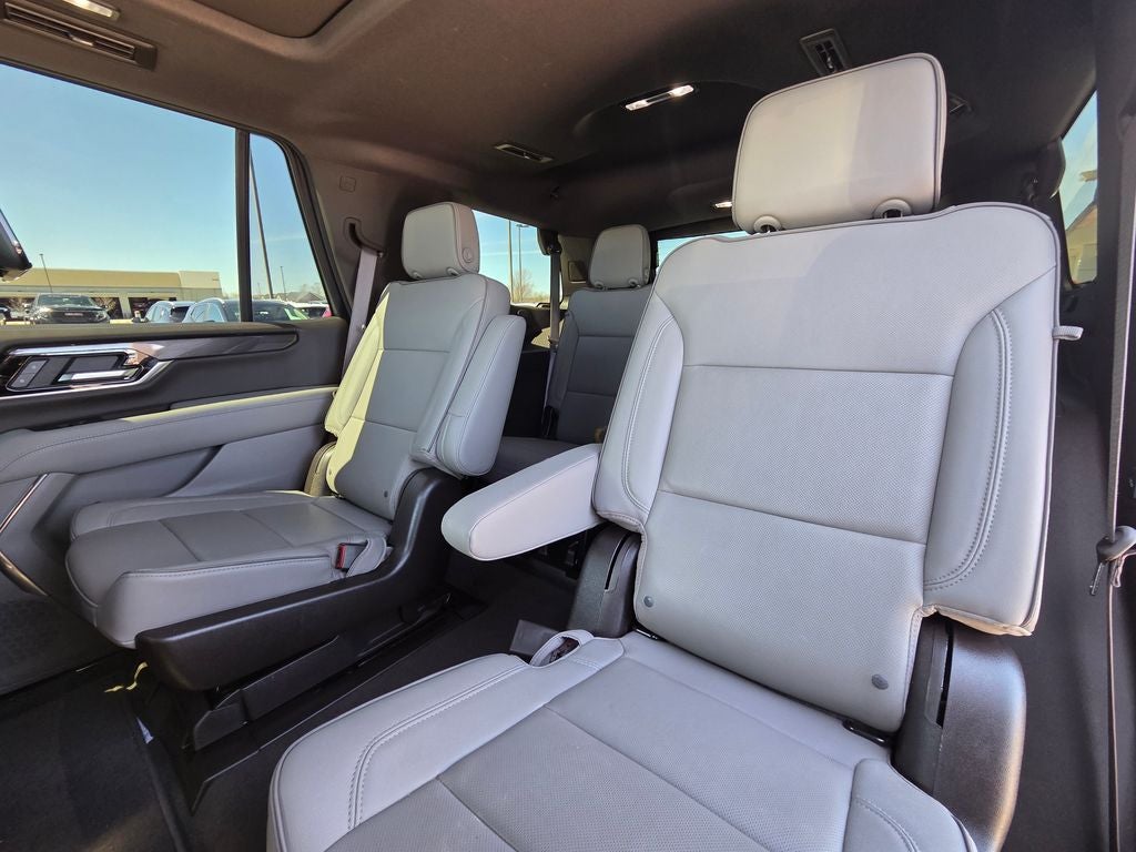 2025 GMC Yukon Elevation