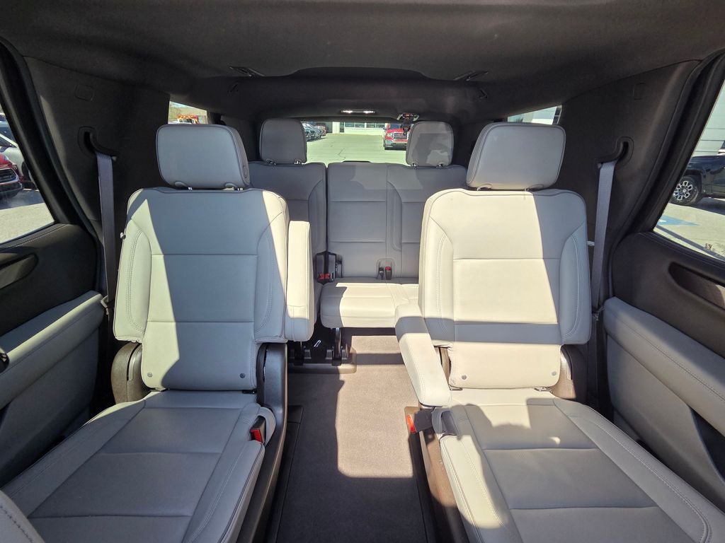 2025 GMC Yukon Elevation