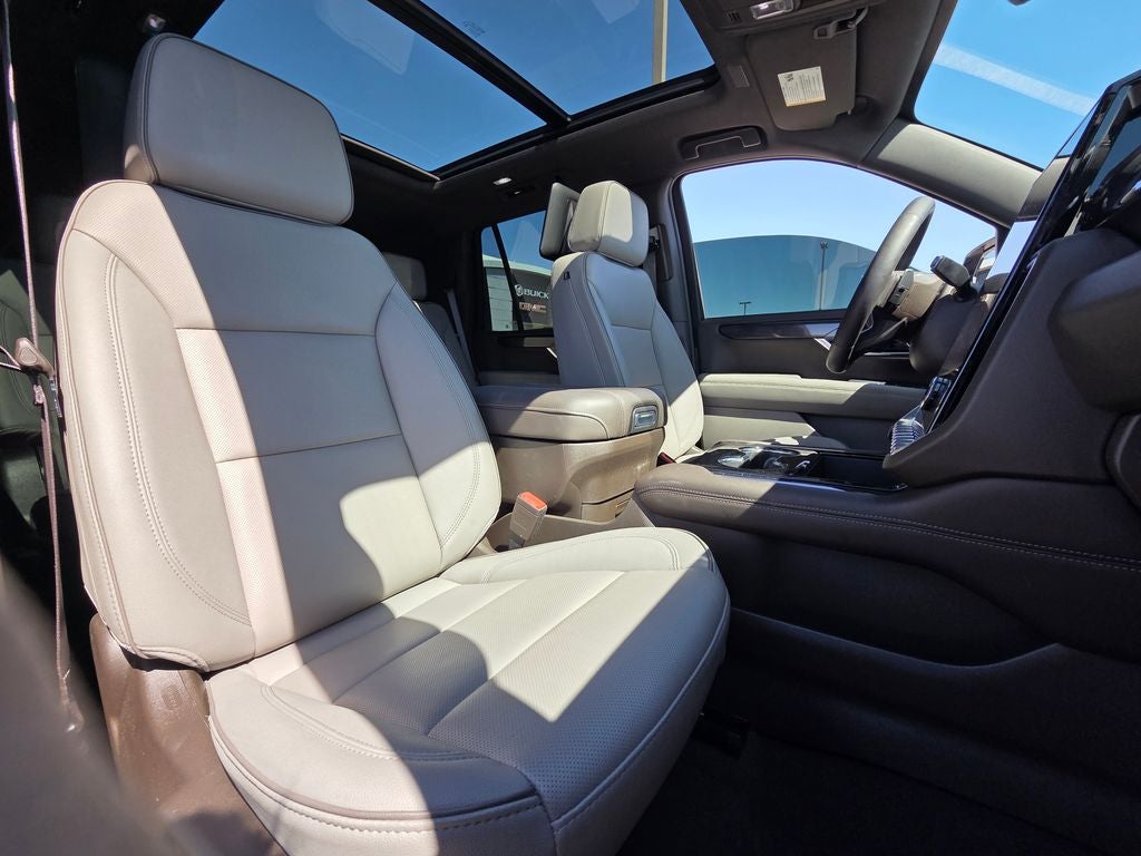 2025 GMC Yukon Elevation