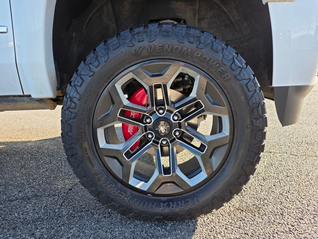 2019 Chevrolet Tahoe LT BLACK WIDOW / LIFT KIT / 35 INCH TIRES