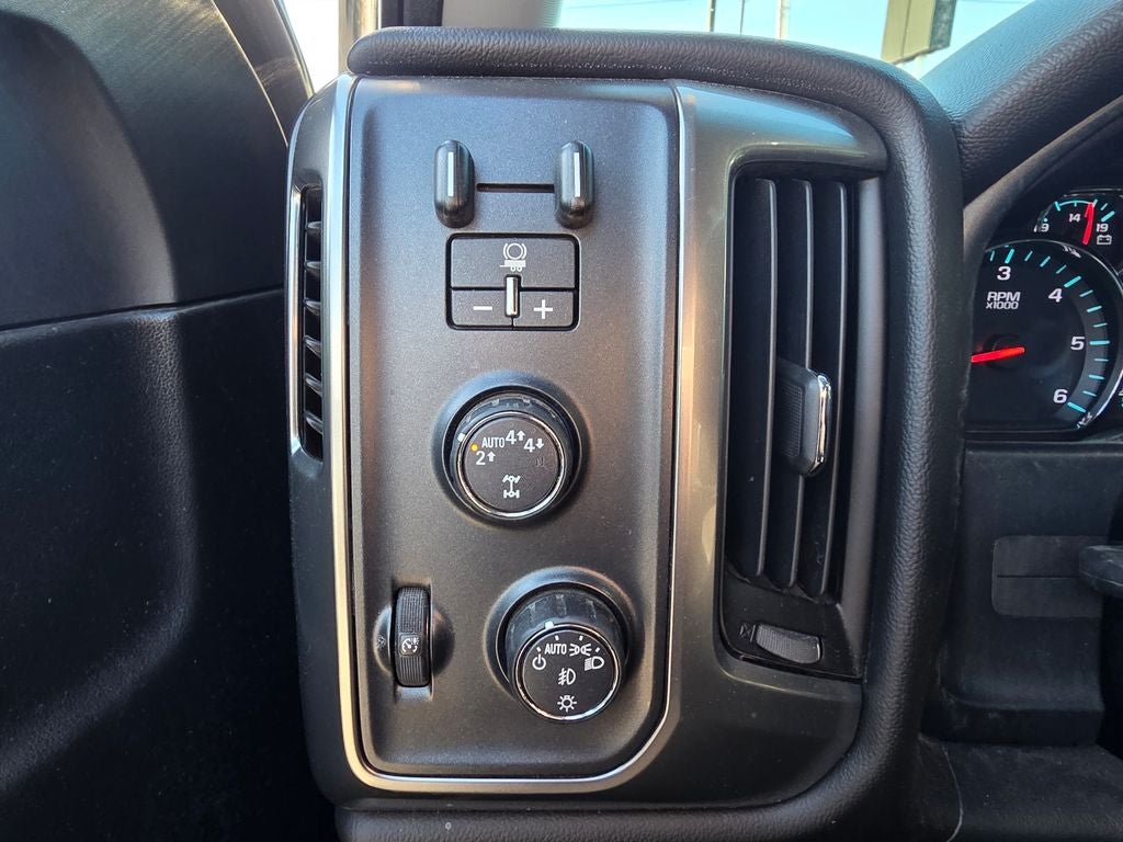 2018 Chevrolet Silverado 1500 LT LT1