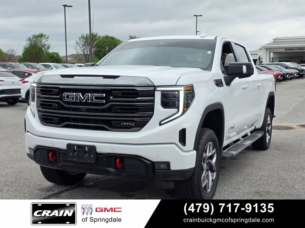 2023 GMC Sierra 1500 AT4 6.2L Heated Seats / 4WD / Nav