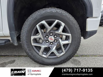 2023 GMC Sierra 1500 AT4 6.2L Heated Seats / 4WD / Nav