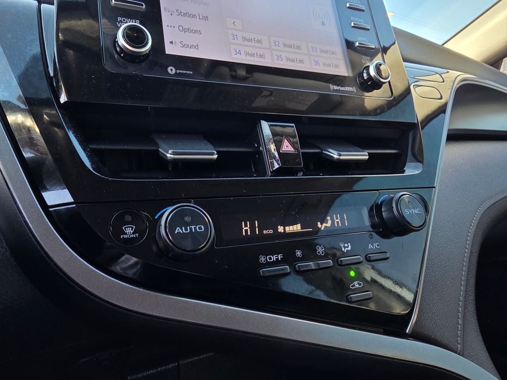 2023 Toyota Camry Hybrid LE