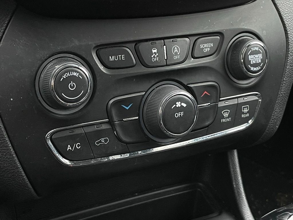 2020 Jeep Cherokee Altitude