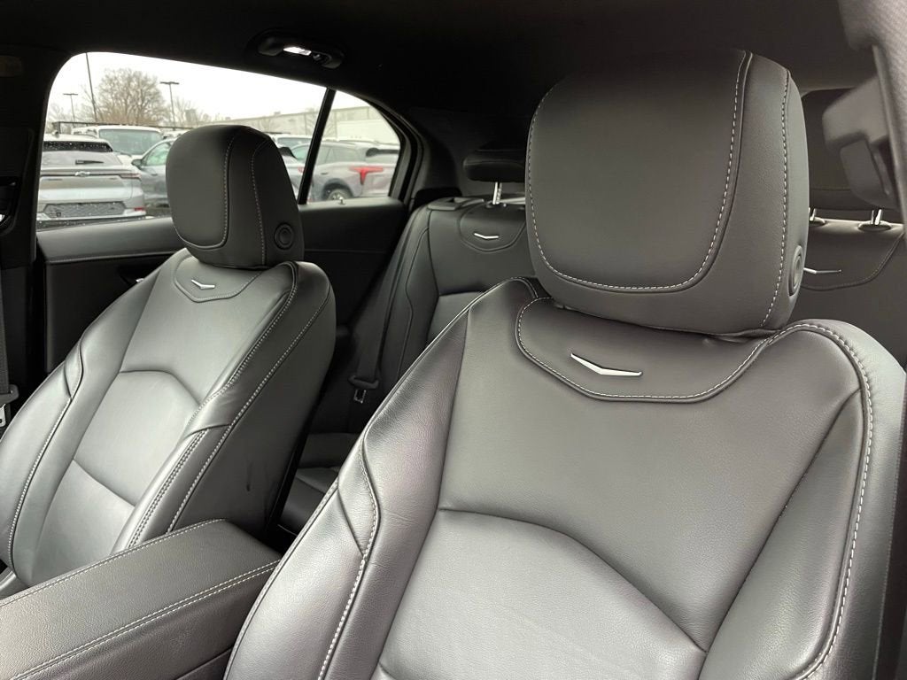 2024 Cadillac XT4 Premium Luxury