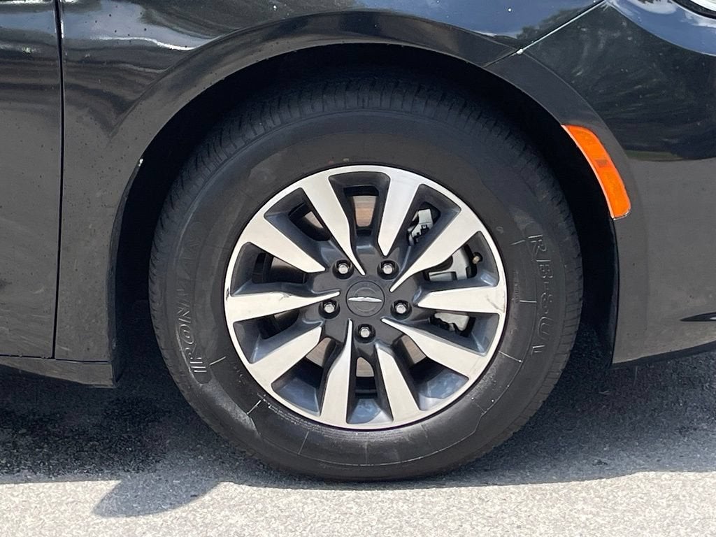 2023 Chrysler Pacifica Hybrid Touring L