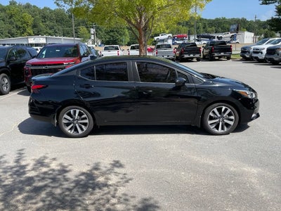 2020 Nissan Versa SR