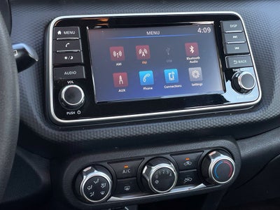 2022 Nissan Kicks S
