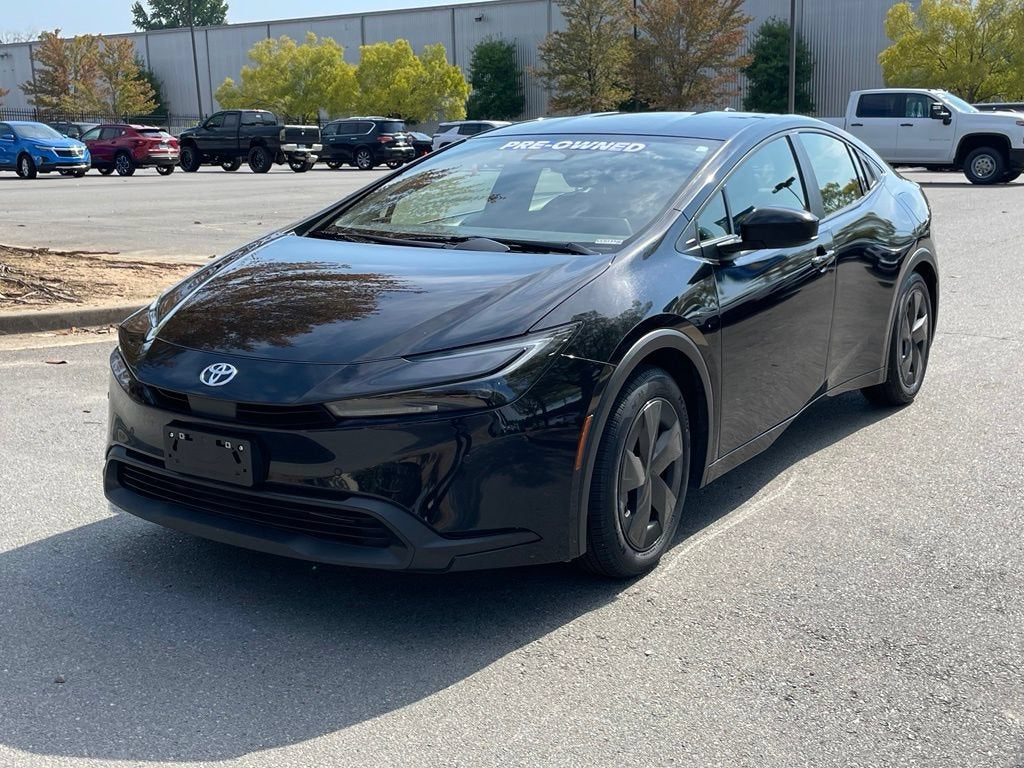2025 Toyota Prius LE