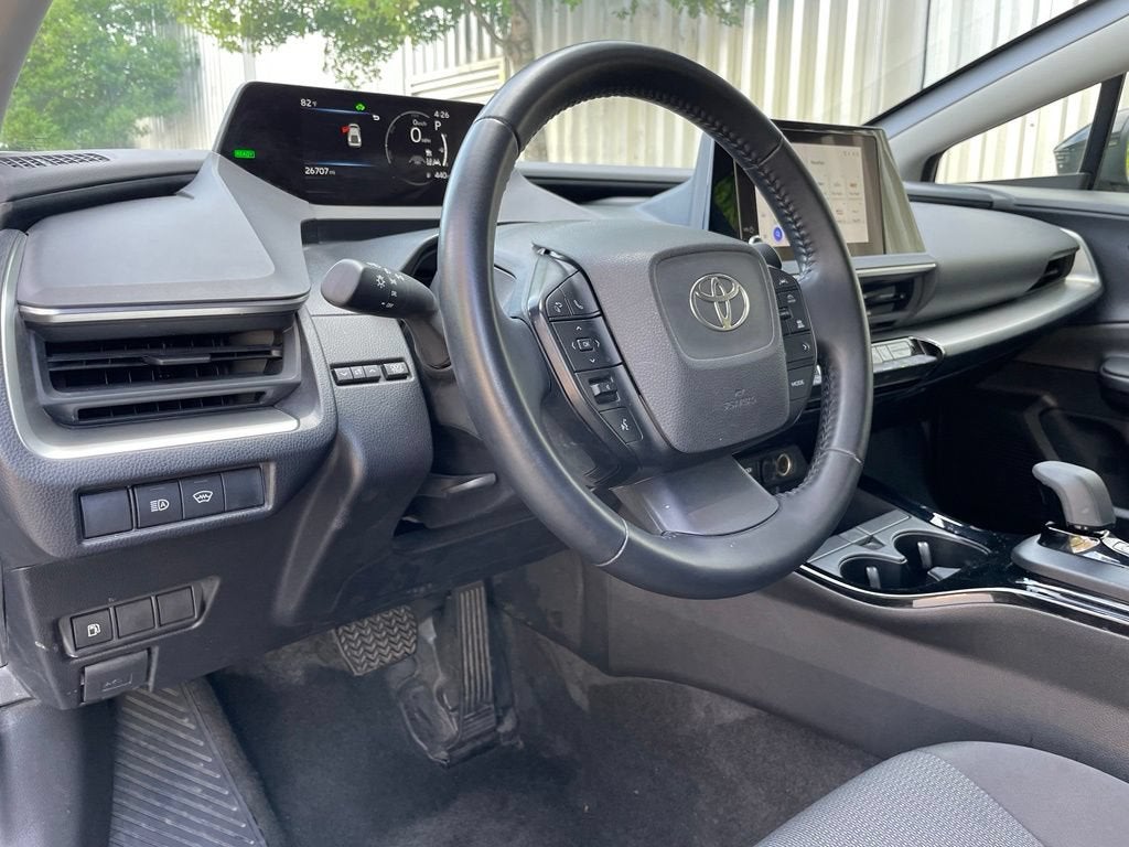 2025 Toyota Prius LE