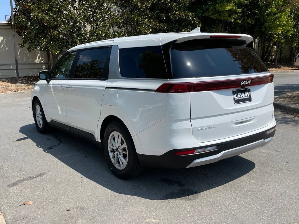 2024 Kia Carnival LX