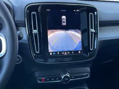 2025 Volvo XC40 Core Bright Theme