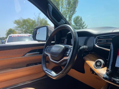 2022 Jeep Grand Wagoneer Series III