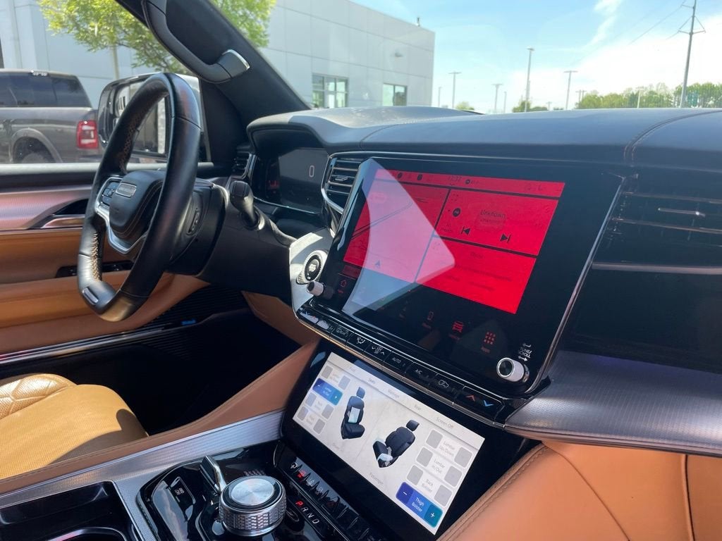 2022 Jeep Grand Wagoneer Series III