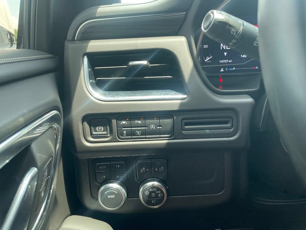 2024 GMC Yukon XL SLT