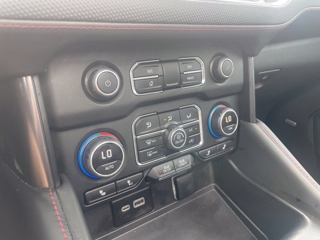 2024 Chevrolet Suburban RST