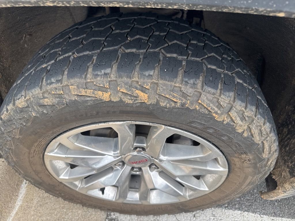 Used 2021 GMC Sierra 1500 SLT with VIN 1GTU9DED0MZ127293 for sale in Little Rock