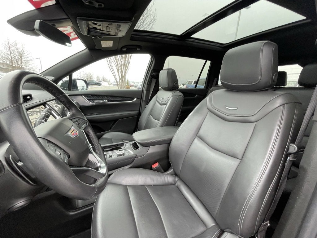 2025 Cadillac XT6 Premium Luxury