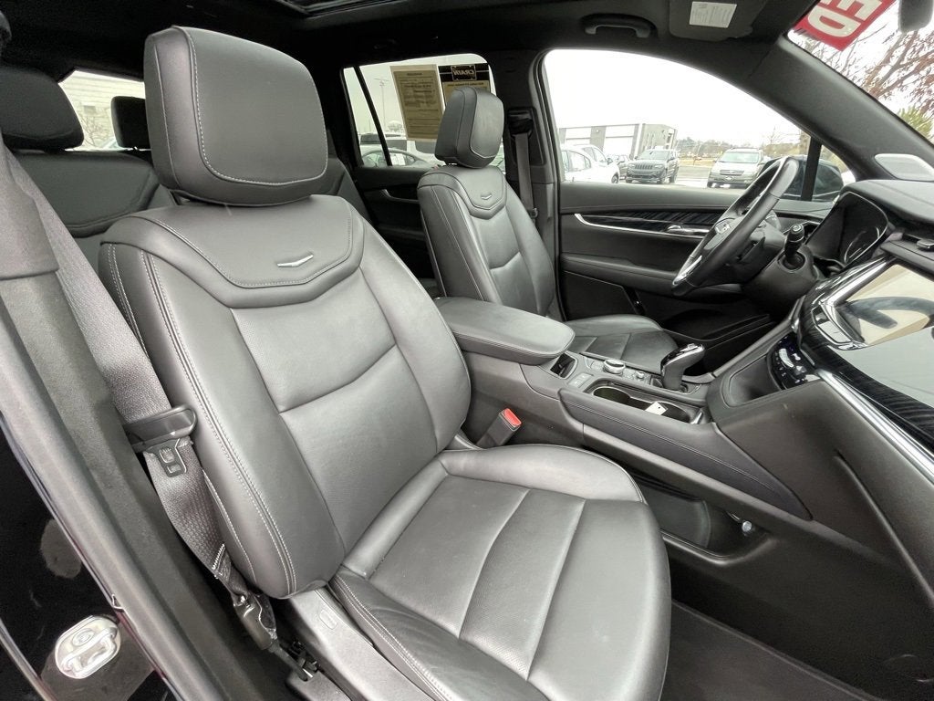 2025 Cadillac XT6 Premium Luxury