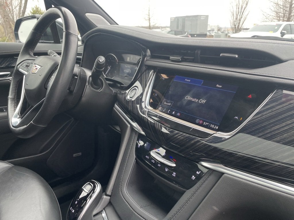 2025 Cadillac XT6 Premium Luxury