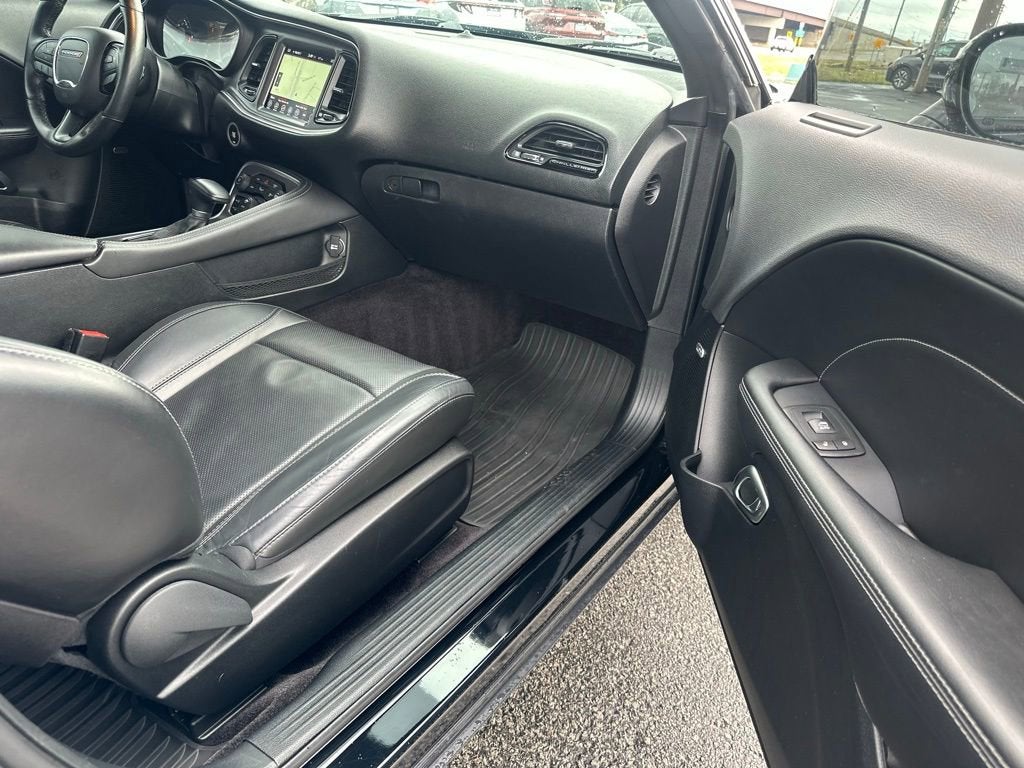 2017 Dodge Challenger R/T Plus