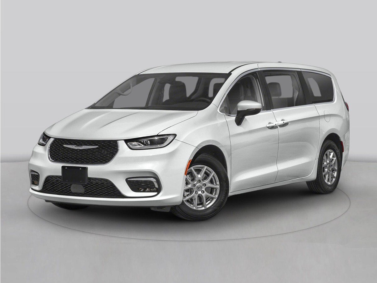 2023 Chrysler Pacifica Touring L's photo
