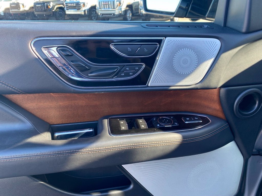 2022 Lincoln Navigator Black Label