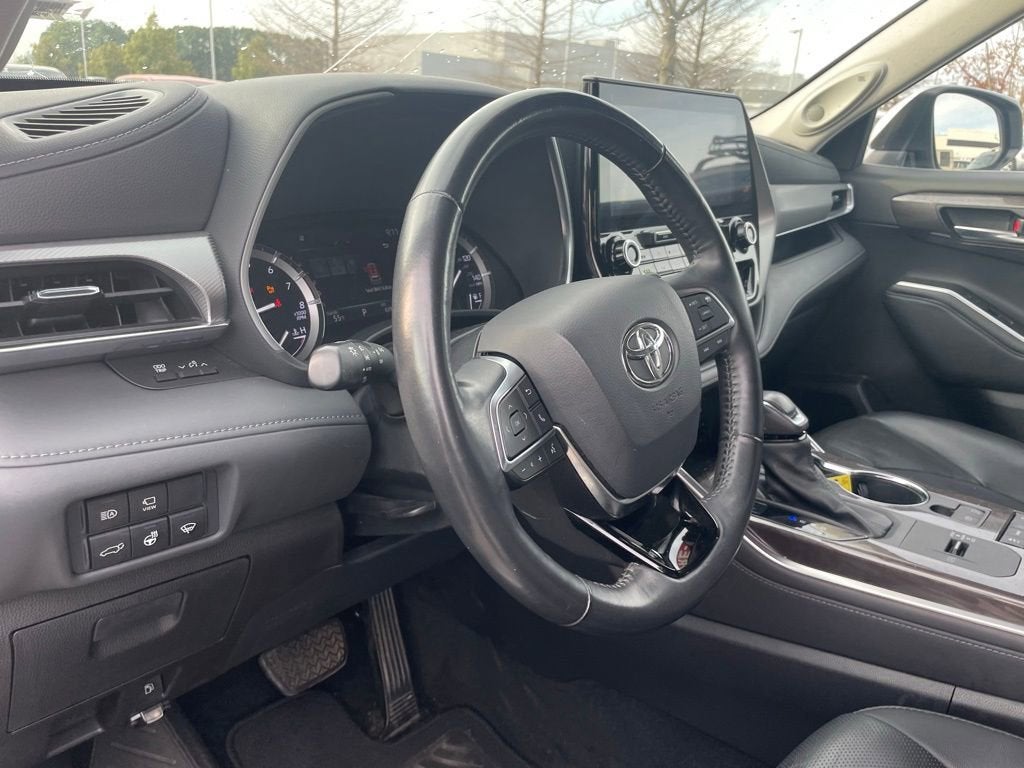 2021 Toyota Highlander Platinum