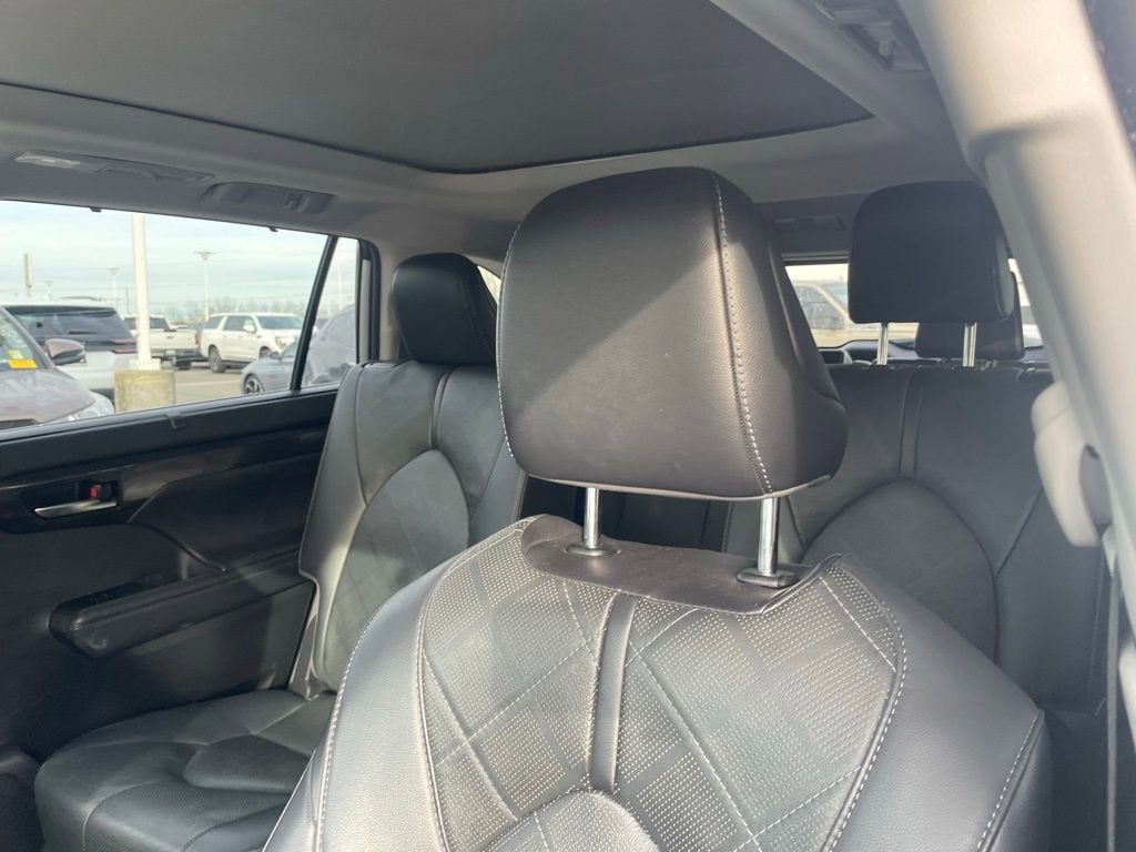 2021 Toyota Highlander Platinum