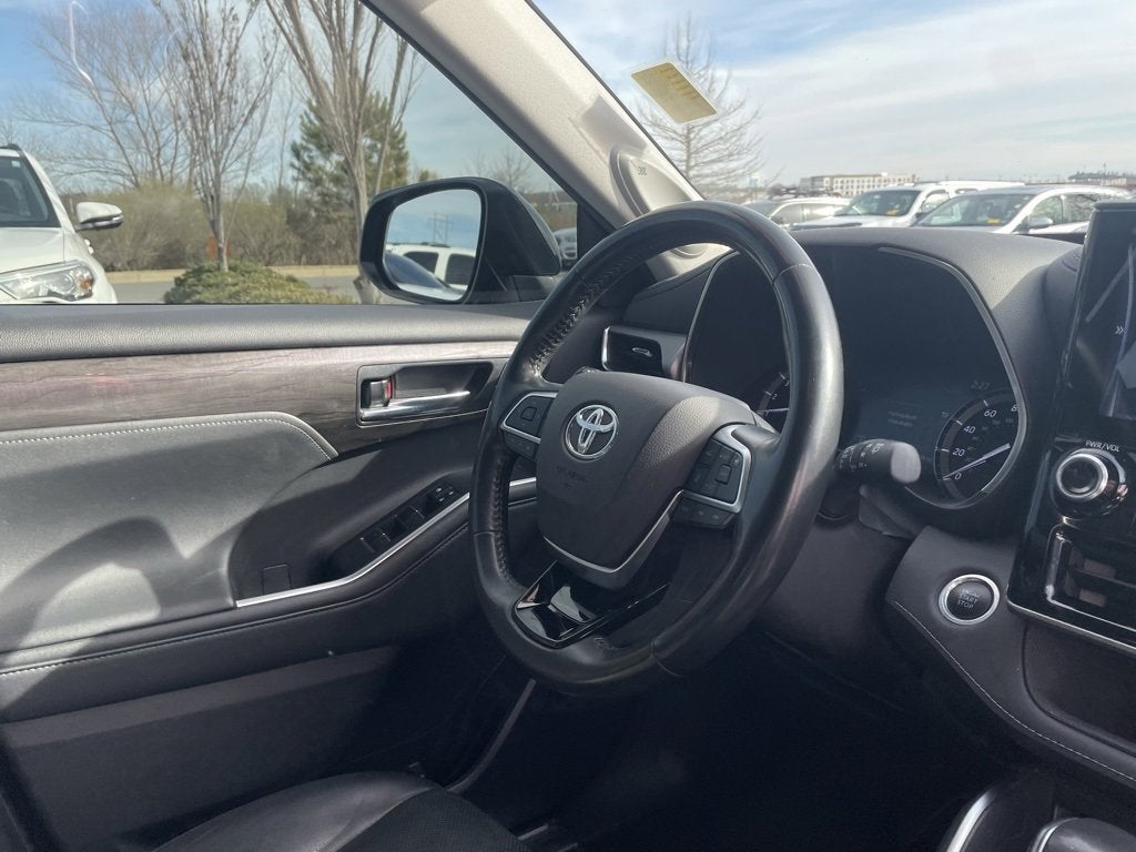 2021 Toyota Highlander Platinum