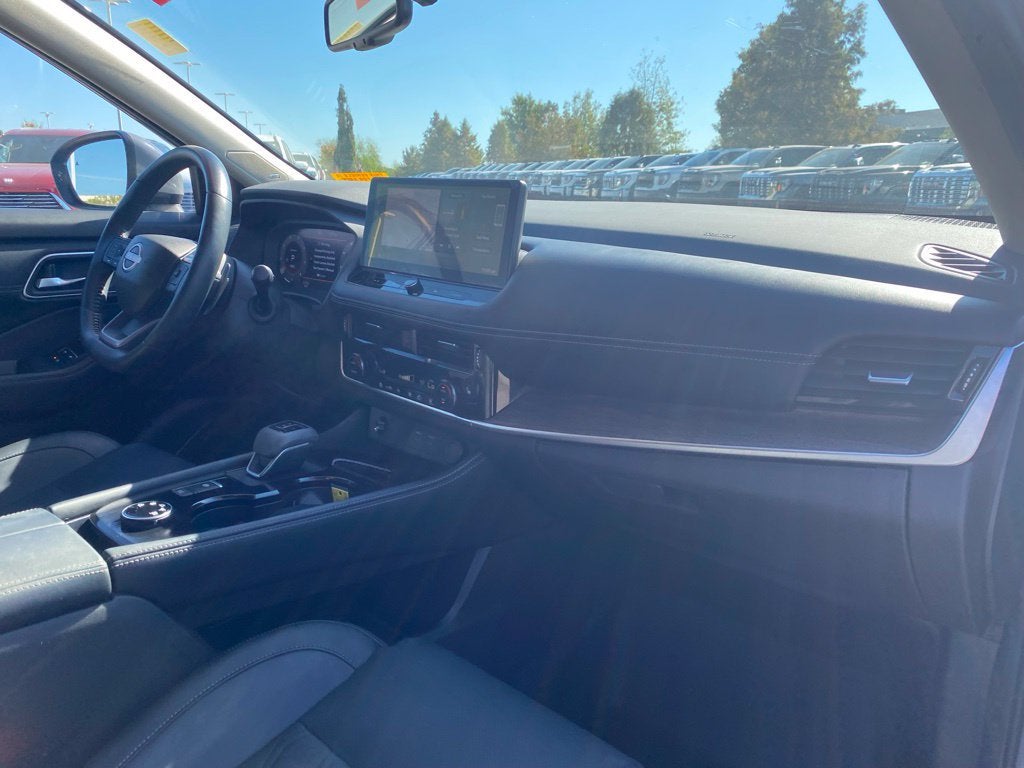 2025 Nissan Rogue Platinum