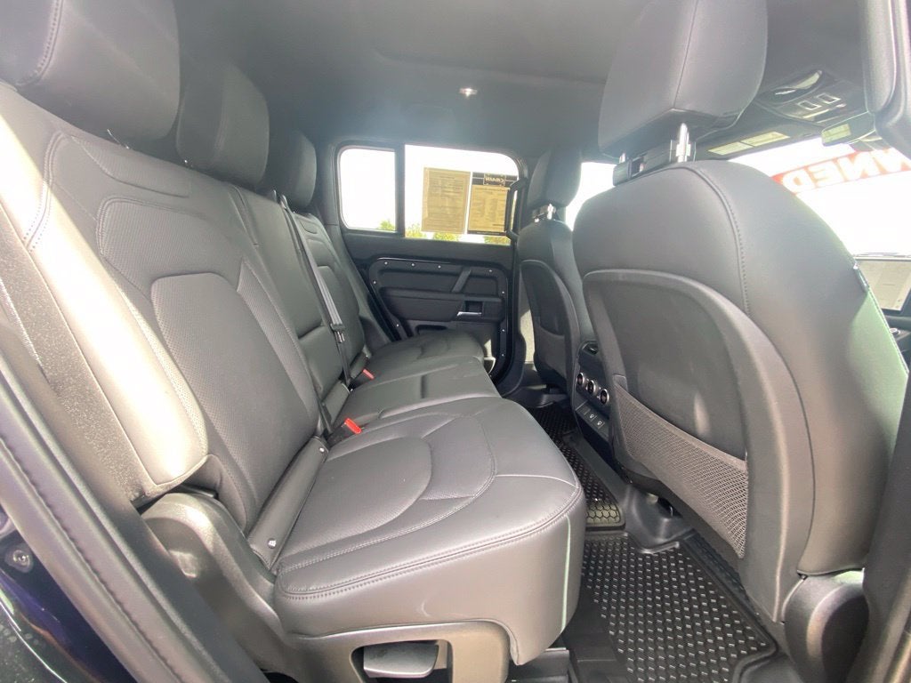 2025 Land Rover Defender Outbound