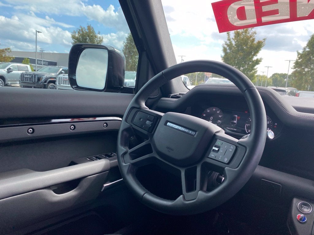 2025 Land Rover Defender Outbound