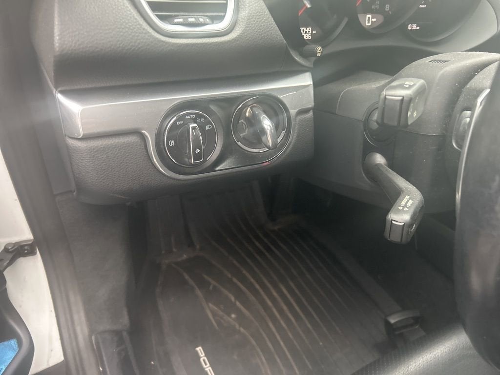 2019 Porsche 718 Cayman 2DR COUPE