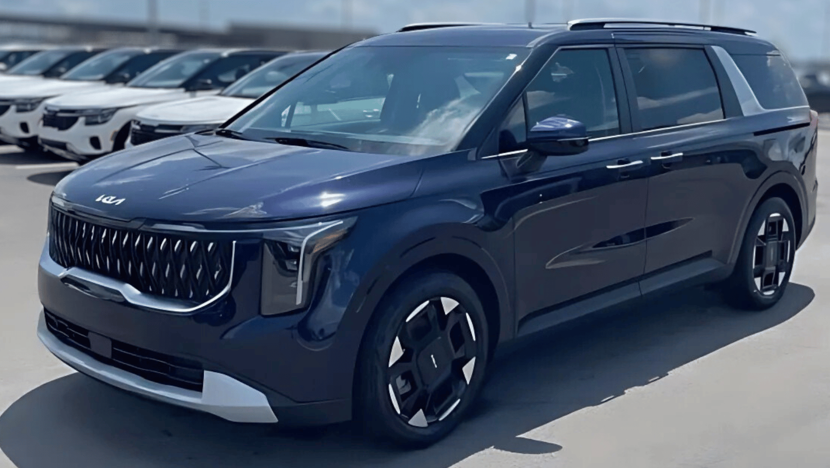 2026 Kia Carnival at Crain Kia of Conway