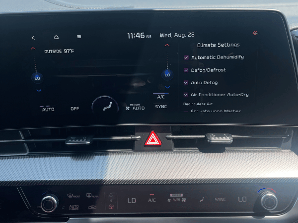 Kia Sportage Tech at Crain Kia of Conway